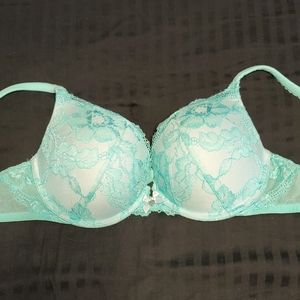 Victoria's Secret Body by Victoria push up bra